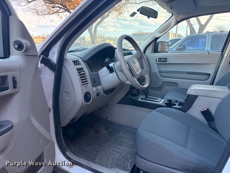 image for item FB8467 2010 Ford Escape SUV