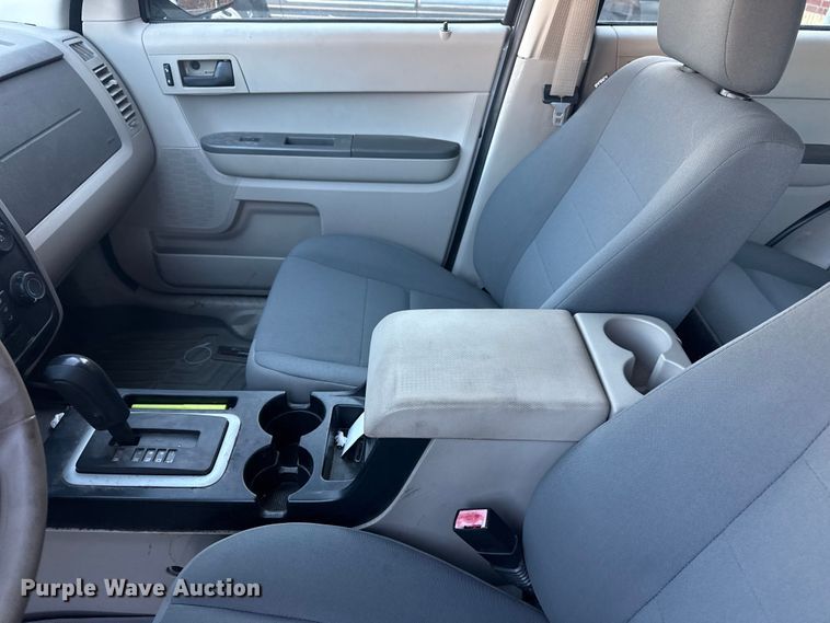 image for item FB8467 2010 Ford Escape SUV