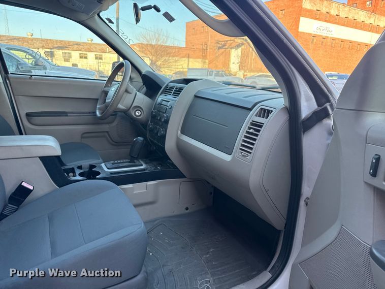 image for item FB8467 2010 Ford Escape SUV