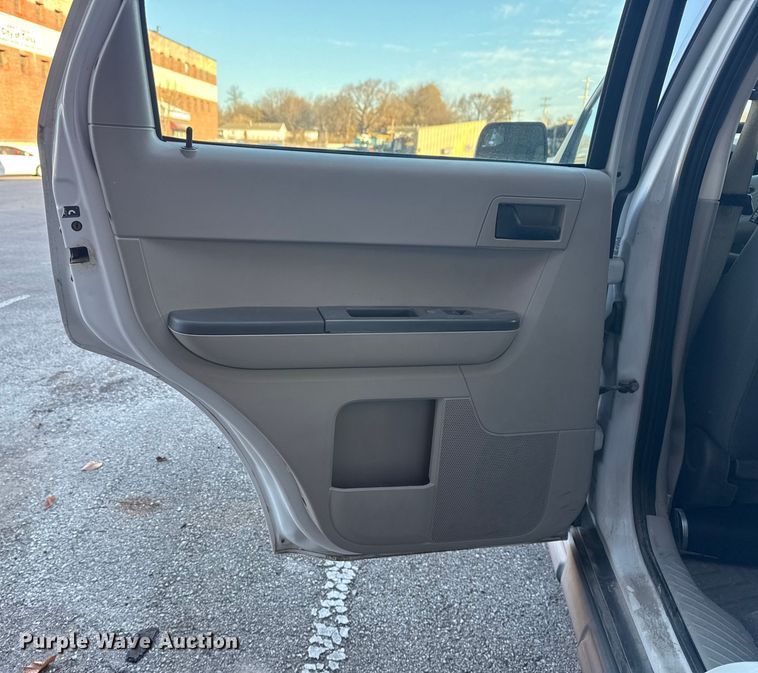 image for item FB8467 2010 Ford Escape SUV