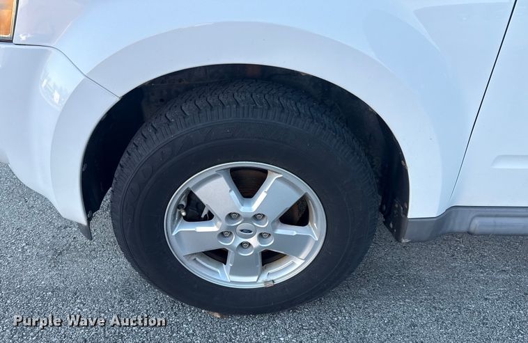 image for item FB8467 2010 Ford Escape SUV
