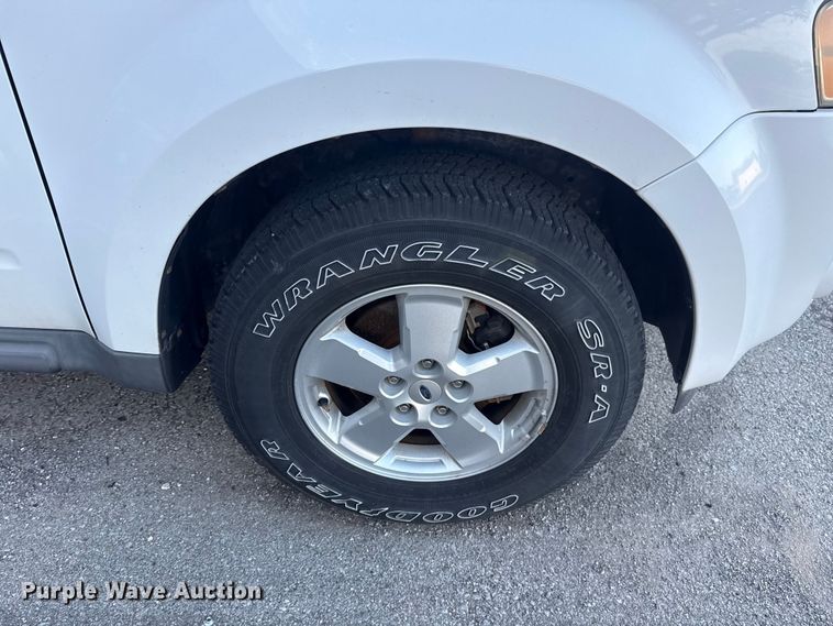 image for item FB8467 2010 Ford Escape SUV