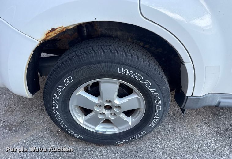 image for item FB8467 2010 Ford Escape SUV