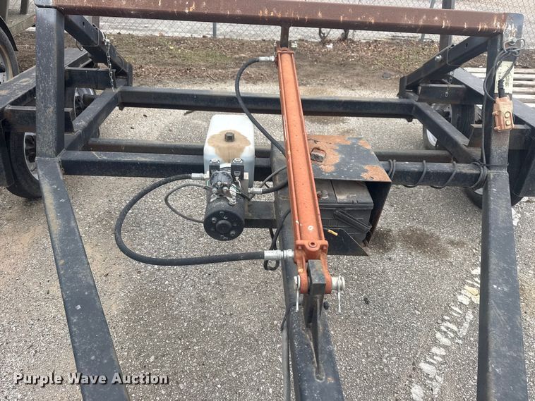 image for item FB8470 2013 Pike dumpster delivery trailer