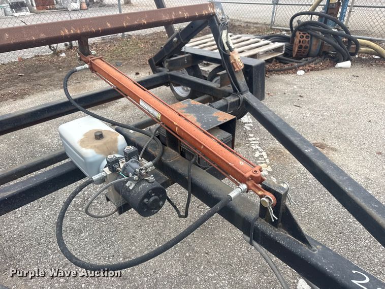 image for item FB8470 2013 Pike dumpster delivery trailer