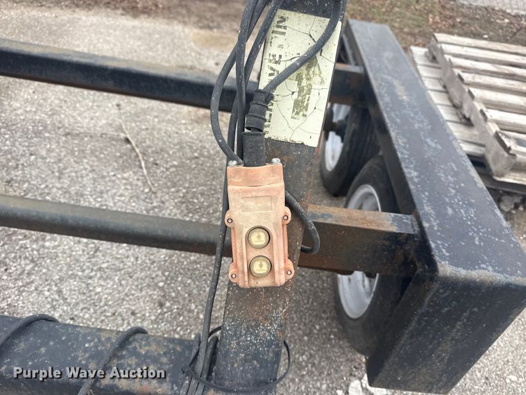 image for item FB8470 2013 Pike dumpster delivery trailer