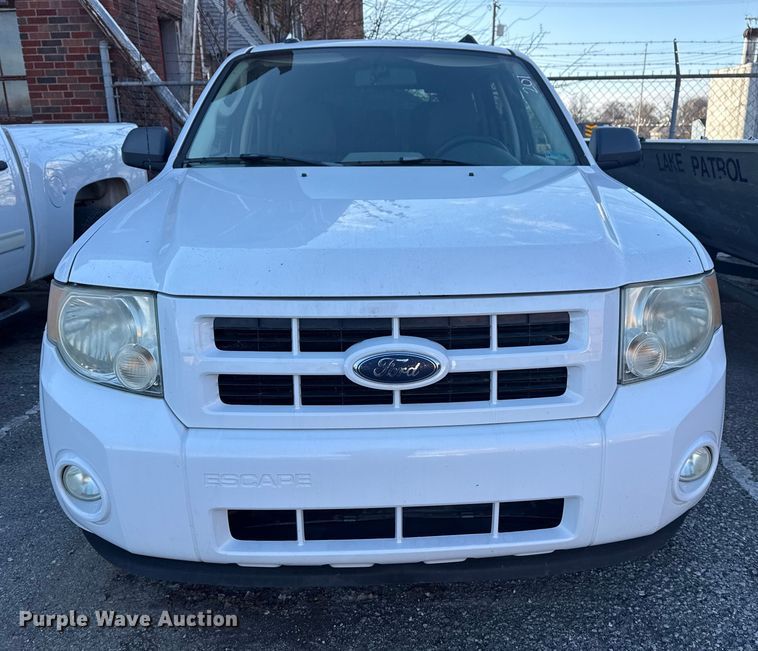 image for item FB8471 2010 Ford Escape Hybrid SUV
