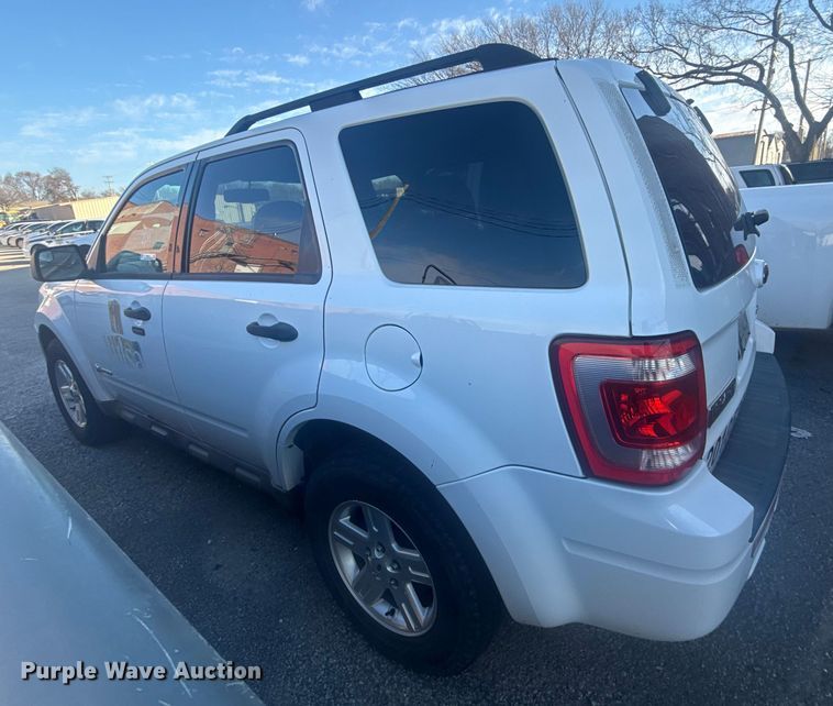image for item FB8471 2010 Ford Escape Hybrid SUV