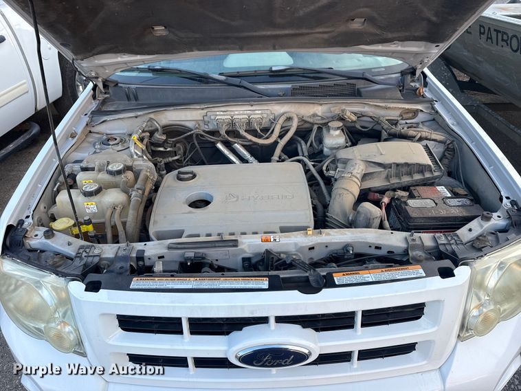 image for item FB8471 2010 Ford Escape Hybrid SUV