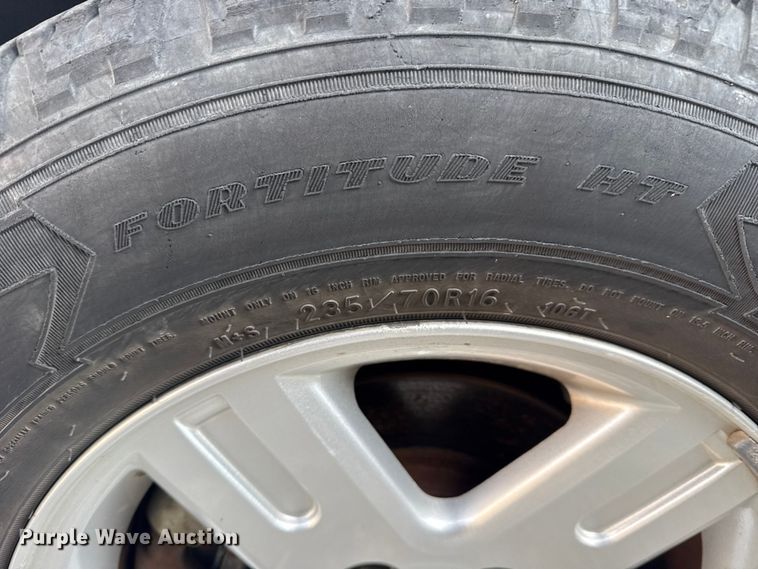 image for item FB8471 2010 Ford Escape Hybrid SUV