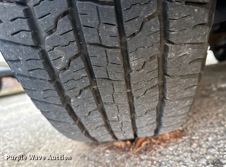 image for item FB8471 2010 Ford Escape Hybrid SUV