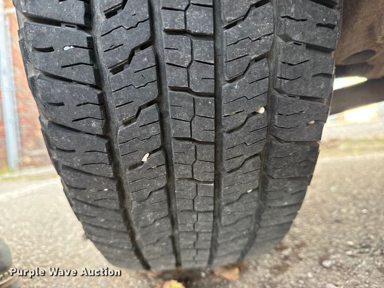 image for item FB8471 2010 Ford Escape Hybrid SUV