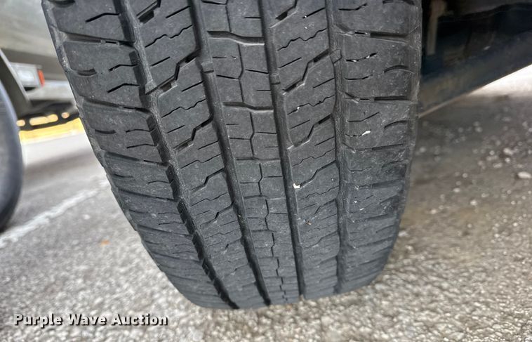 image for item FB8471 2010 Ford Escape Hybrid SUV