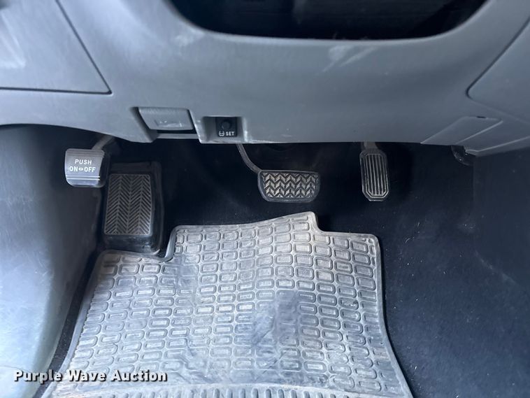 image for item FB8472 2013 Toyota Tacoma pickup truck