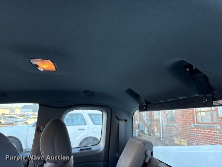 image for item FB8472 2013 Toyota Tacoma pickup truck