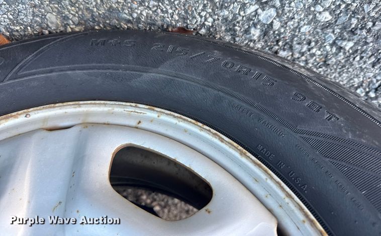 image for item FB8472 2013 Toyota Tacoma pickup truck