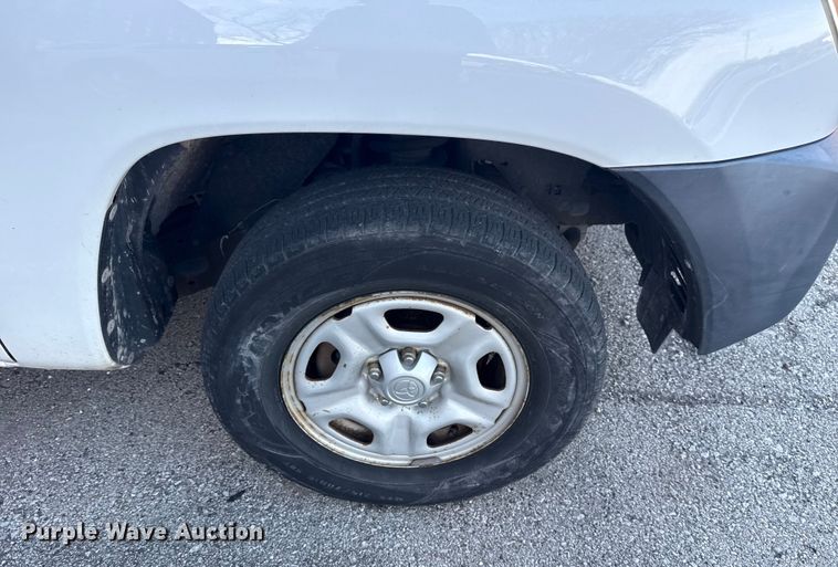 image for item FB8472 2013 Toyota Tacoma pickup truck