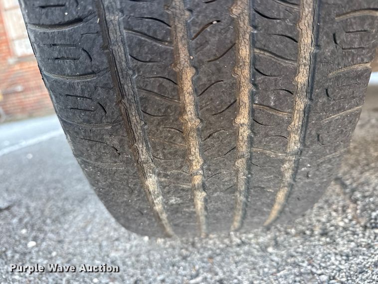 image for item FB8472 2013 Toyota Tacoma pickup truck