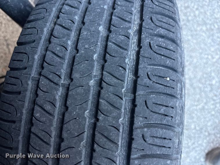 image for item FB8472 2013 Toyota Tacoma pickup truck