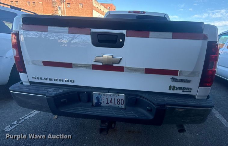 image for item FB8473 2009 Chevrolet Silverado Hybrid Crew Cab pickup truck