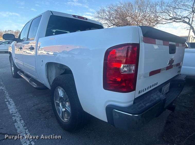 image for item FB8473 2009 Chevrolet Silverado Hybrid Crew Cab pickup truck