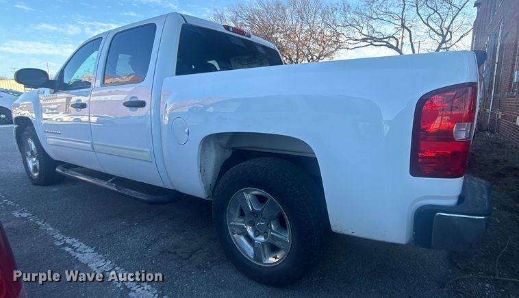 image for item FB8473 2009 Chevrolet Silverado Hybrid Crew Cab pickup truck