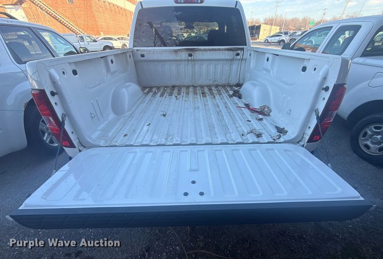 image for item FB8473 2009 Chevrolet Silverado Hybrid Crew Cab pickup truck