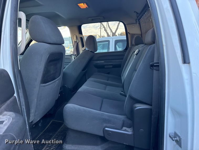 image for item FB8473 2009 Chevrolet Silverado Hybrid Crew Cab pickup truck