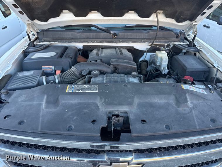 image for item FB8473 2009 Chevrolet Silverado Hybrid Crew Cab pickup truck