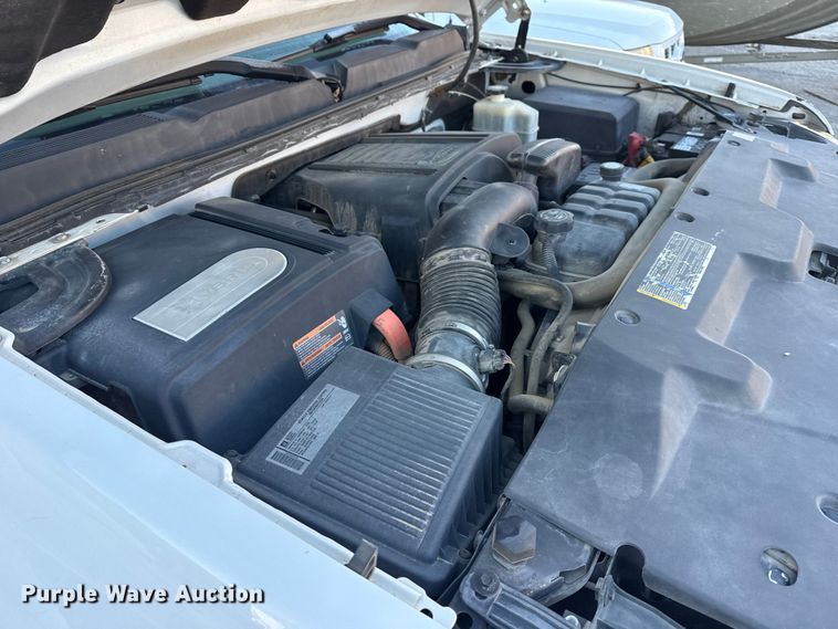 image for item FB8473 2009 Chevrolet Silverado Hybrid Crew Cab pickup truck