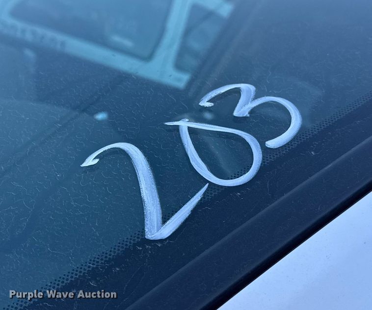 image for item FB8473 2009 Chevrolet Silverado Hybrid Crew Cab pickup truck