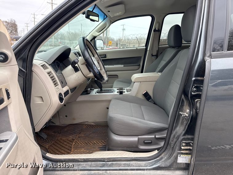 image for item FB8474 2009 Ford Escape Hybrid SUV