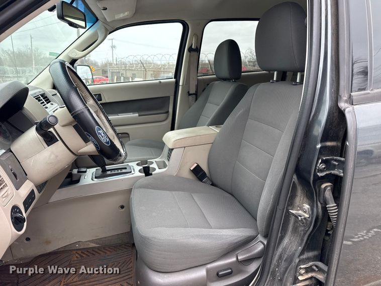 image for item FB8474 2009 Ford Escape Hybrid SUV