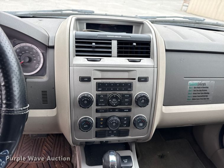 image for item FB8474 2009 Ford Escape Hybrid SUV