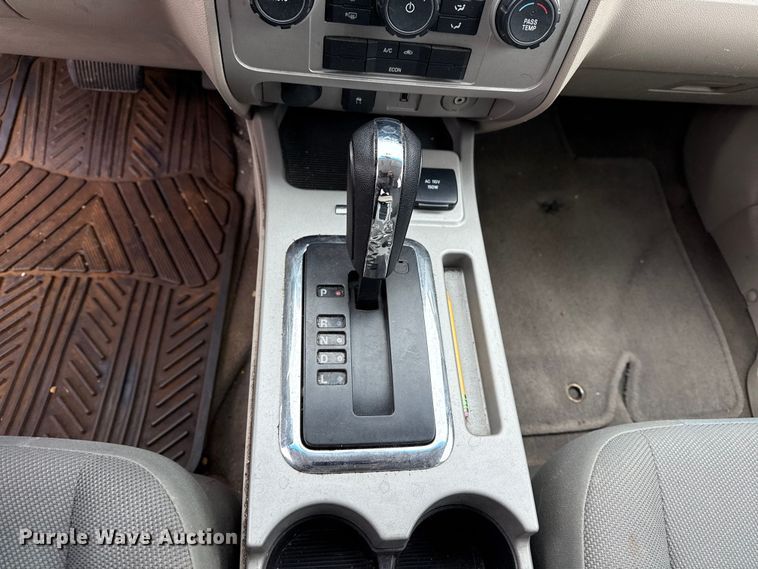 image for item FB8474 2009 Ford Escape Hybrid SUV