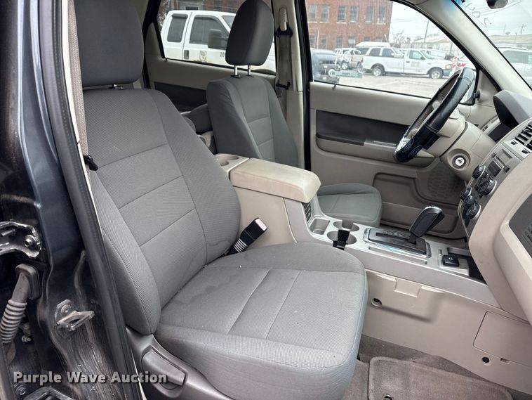 image for item FB8474 2009 Ford Escape Hybrid SUV