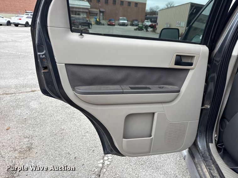 image for item FB8474 2009 Ford Escape Hybrid SUV