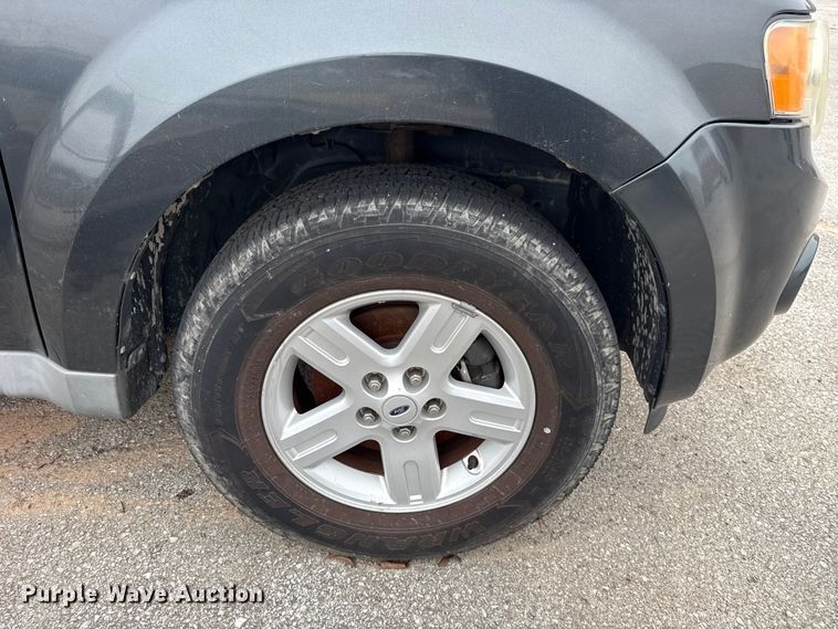 image for item FB8474 2009 Ford Escape Hybrid SUV