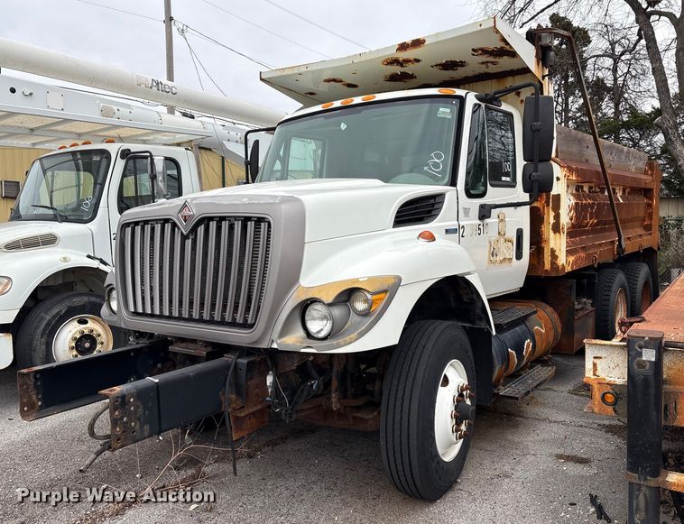 image for item FB8475 2009 International WorkStar 7400 dump truck