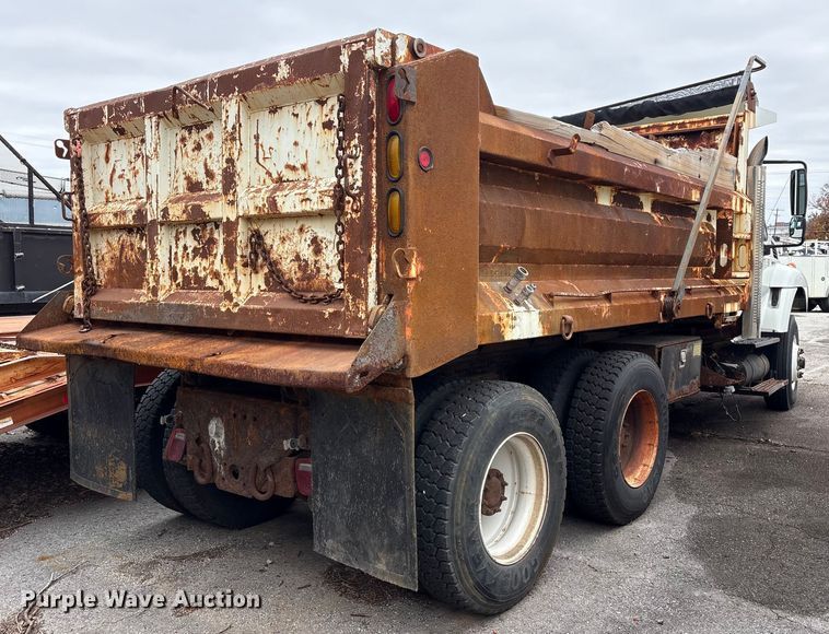 image for item FB8475 2009 International WorkStar 7400 dump truck