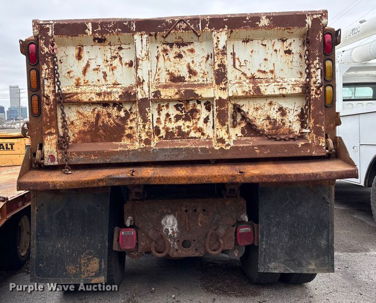 image for item FB8475 2009 International WorkStar 7400 dump truck