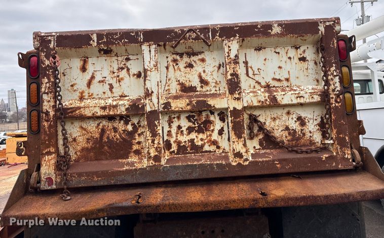 image for item FB8475 2009 International WorkStar 7400 dump truck