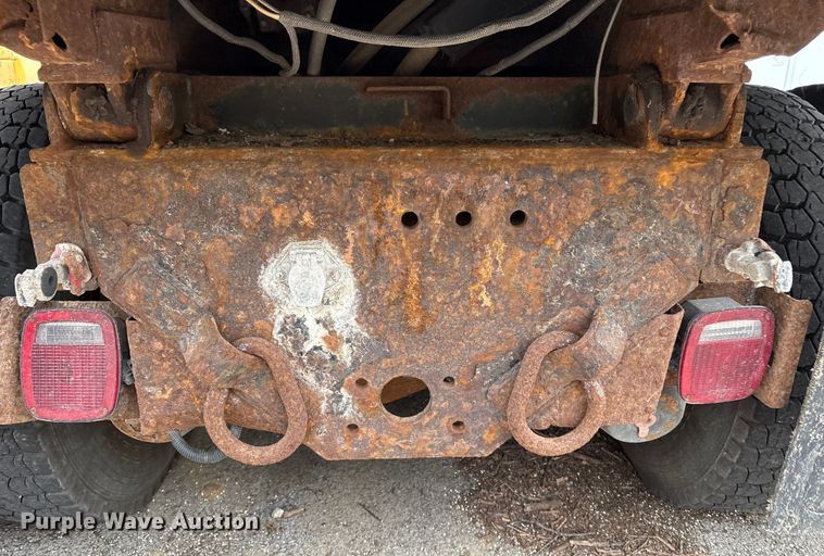 image for item FB8475 2009 International WorkStar 7400 dump truck