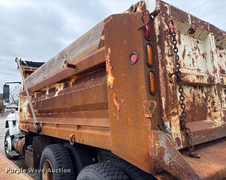 image for item FB8475 2009 International WorkStar 7400 dump truck