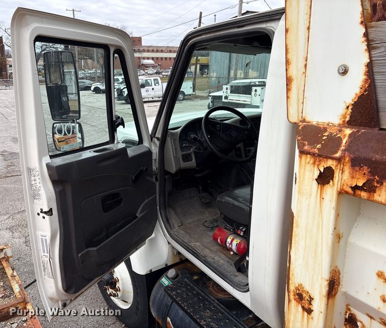 image for item FB8475 2009 International WorkStar 7400 dump truck