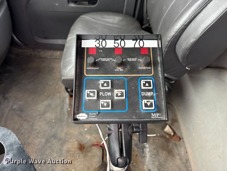 image for item FB8475 2009 International WorkStar 7400 dump truck