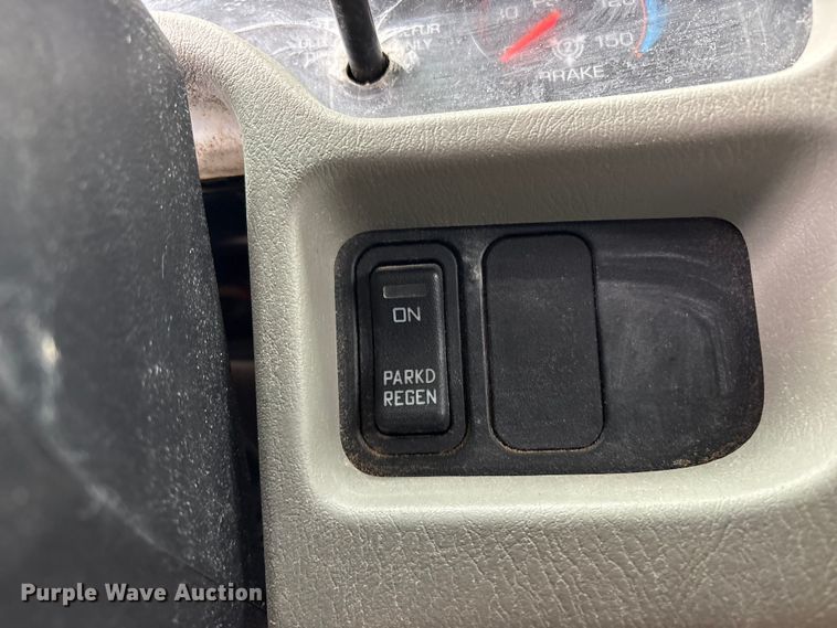 image for item FB8475 2009 International WorkStar 7400 dump truck