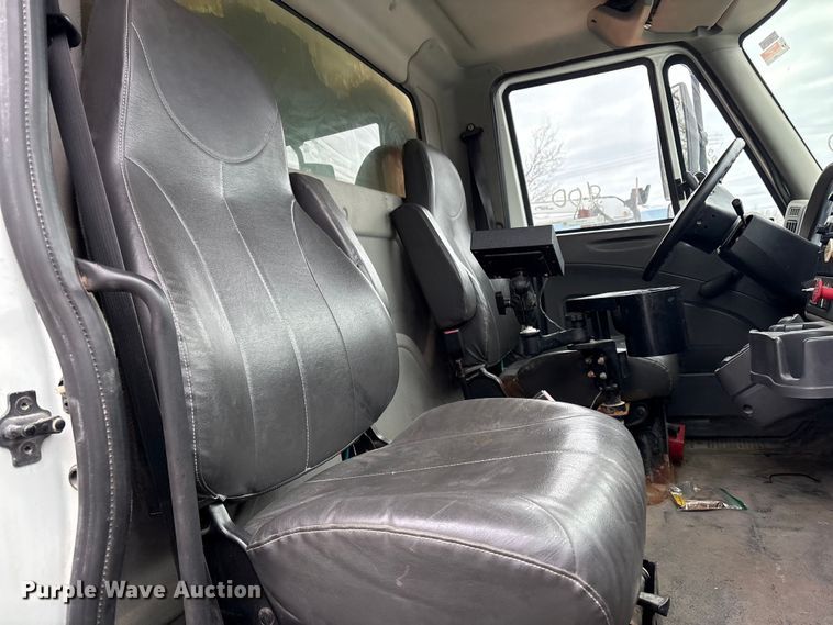 image for item FB8475 2009 International WorkStar 7400 dump truck