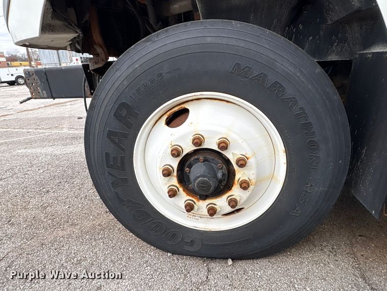 image for item FB8475 2009 International WorkStar 7400 dump truck