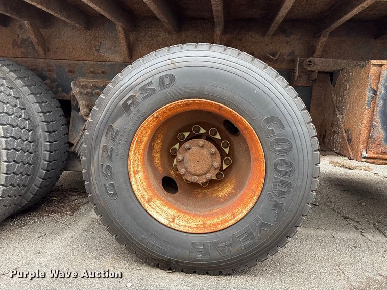 image for item FB8475 2009 International WorkStar 7400 dump truck